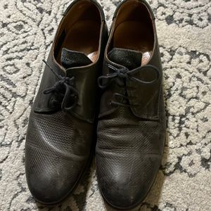 Dark brown/grayish dress shoes